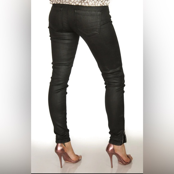 Blank NYC The Bond mid rise skinny jean in spartacus. - Picture 2 of 3